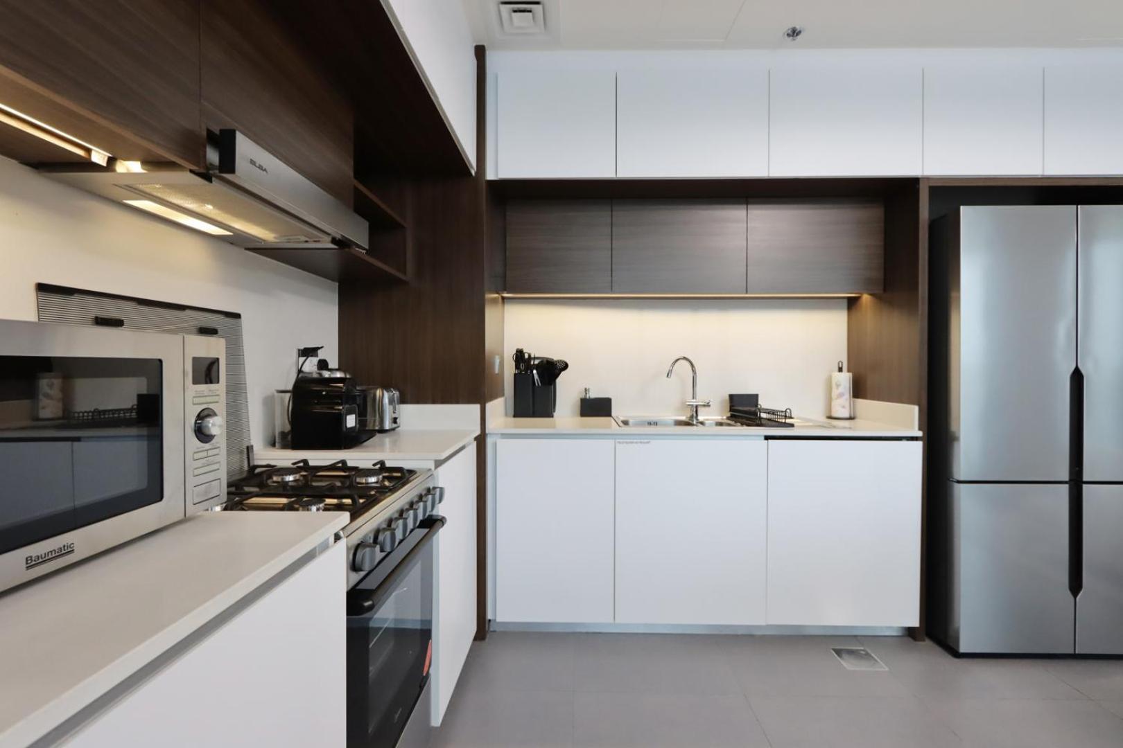 Apartment Waterfront 2br With Skyline Views *
